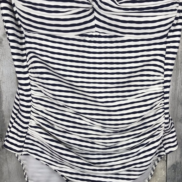 Bond-Eye Nip Tuck Sorrento Stripe Swimsuit S8 EUC - Picture 4 of 8